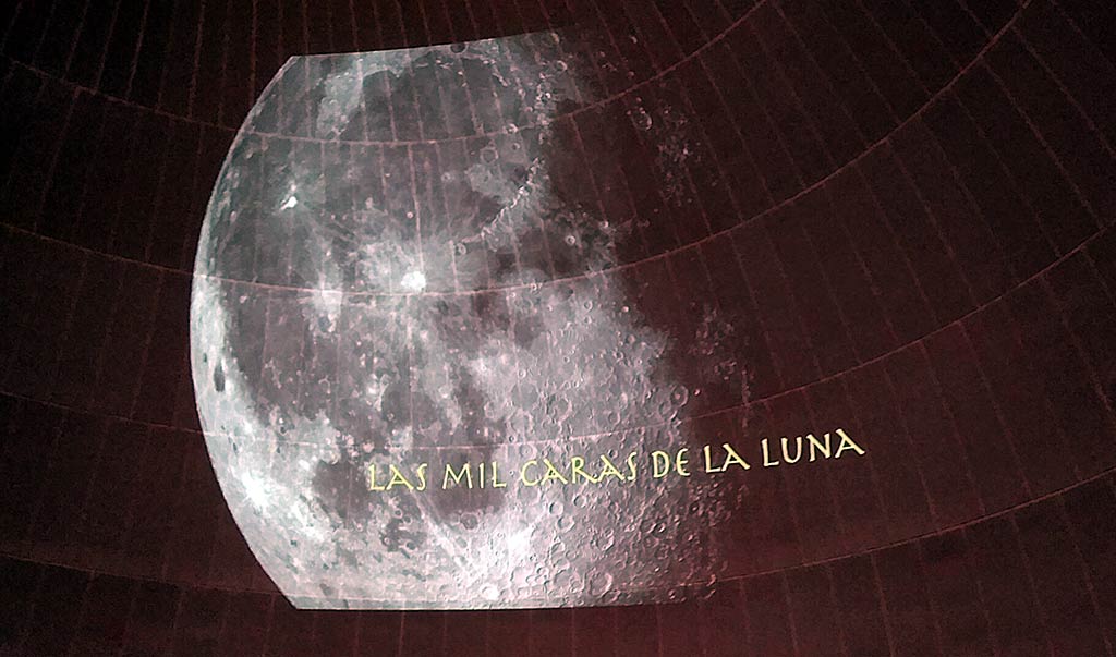 Eva Villaver y las mil caras de la Luna en el Planetario de Madrid